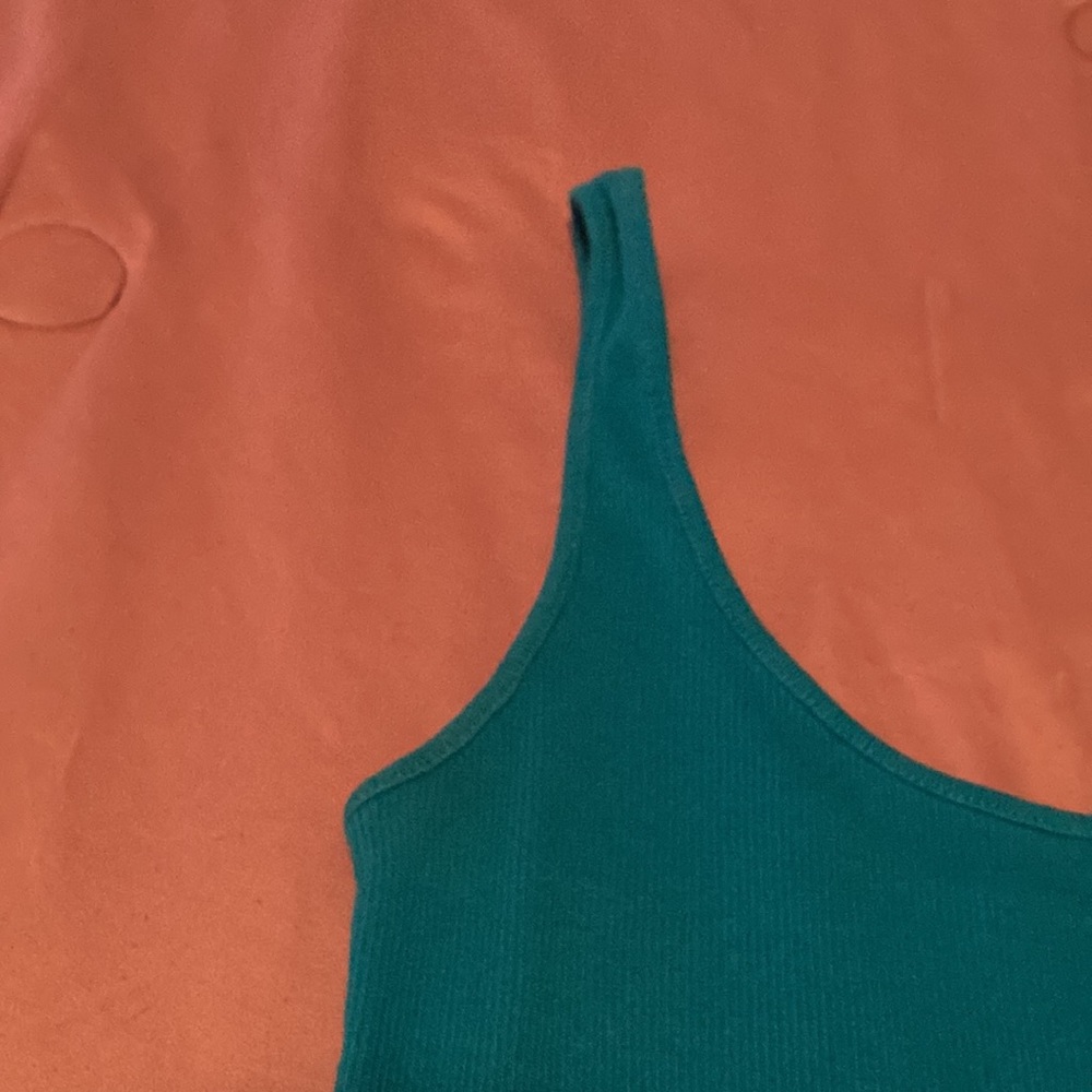 Victoria’s Secret Ribbed Tank - Picture 4 of 8